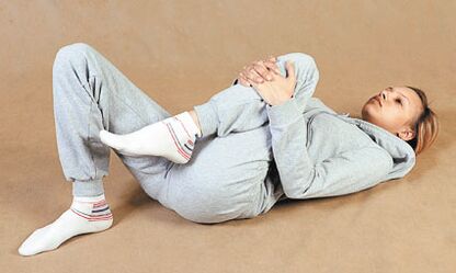 گھٹنے کے مشترکہ کے آرتروسس کے لئے مشقیں